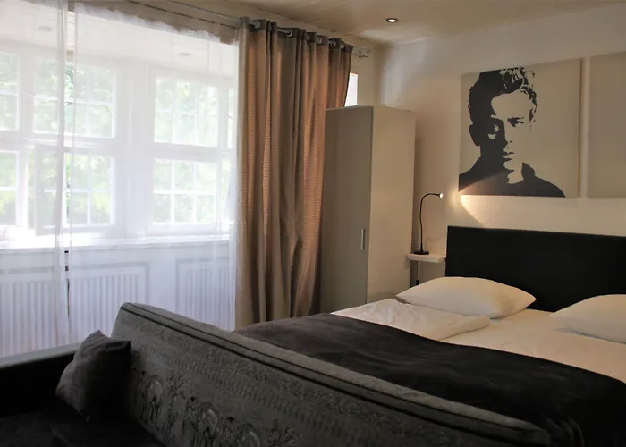 Hotel Altstadthotel Hayk Am Rhein Cologne