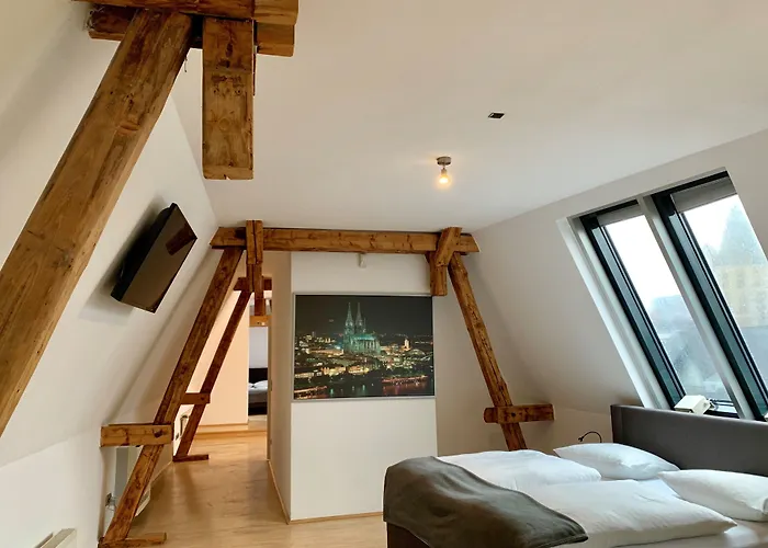 Hotel Altstadthotel Hayk Am Rhein 3*