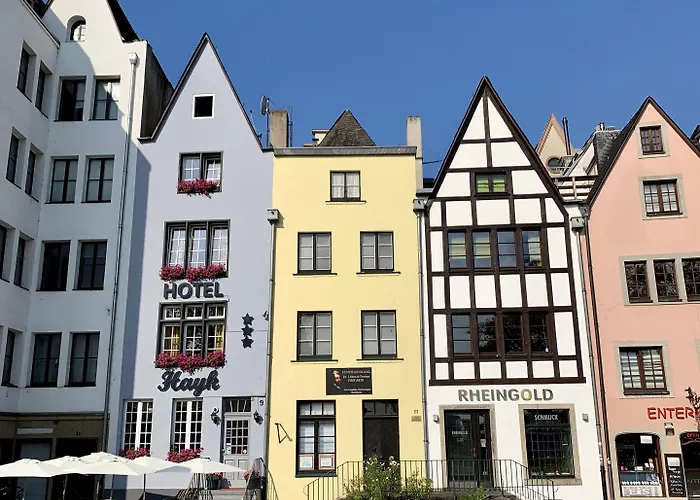 Altstadthotel Hayk Am Rhein 3*