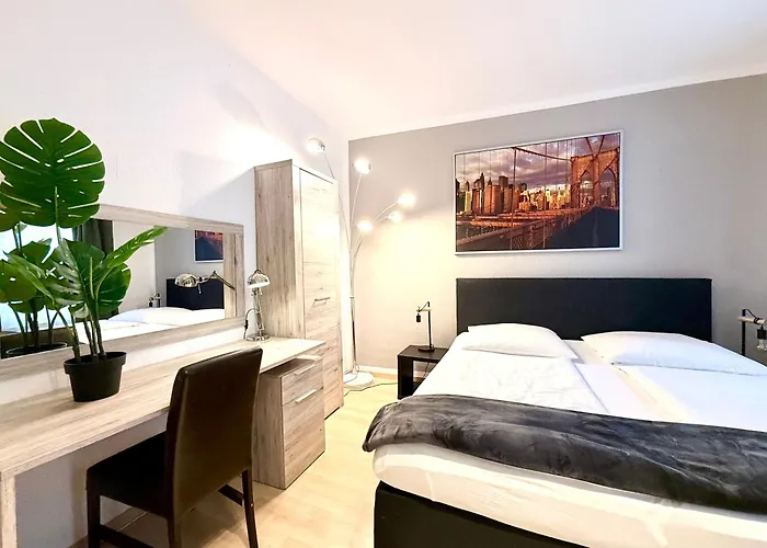 Altstadthotel Hayk Am Rhein Cologne