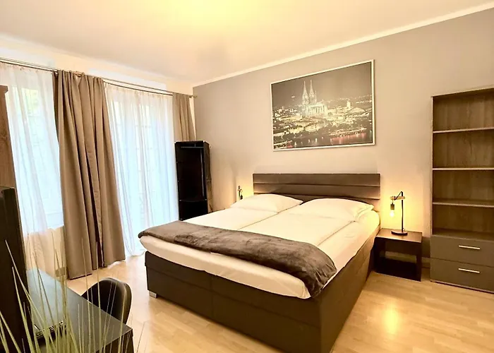 Altstadthotel Hayk Am Rhein 3*