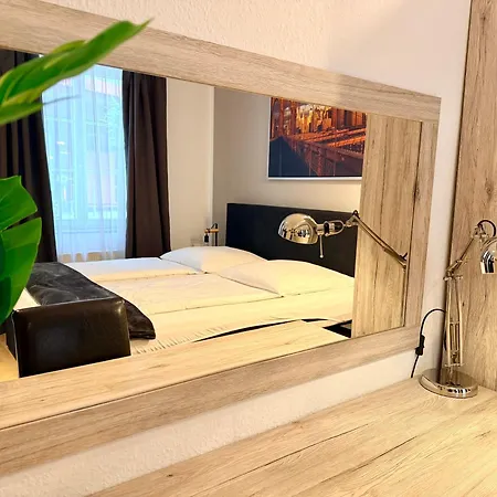 Отель Altstadthotel Hayk Am Rhein