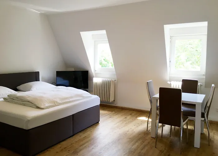 Altstadthotel Hayk Am Rhein 3* Cologne