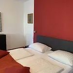 Altstadthotel Hayk Am Rhein 3* Kolín nad Rýnem