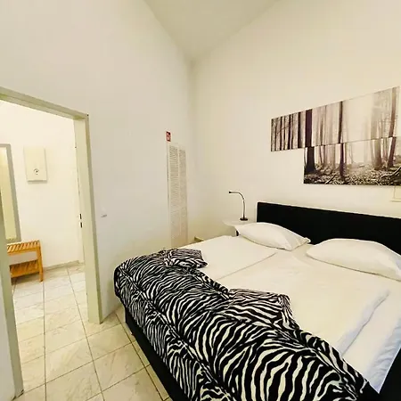 Altstadthotel Hayk Am Rhein Hotel Köln