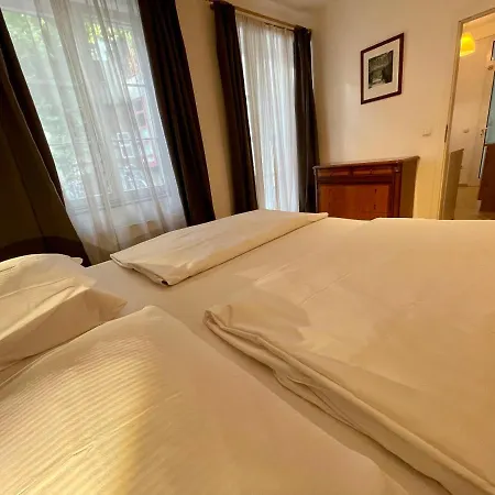 Hotel Altstadthotel Hayk Am Rhein 3*