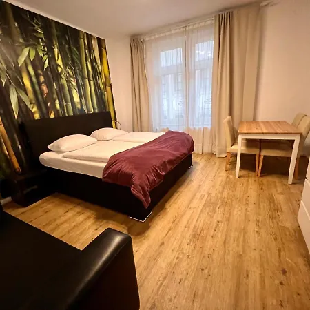 Altstadthotel Hayk Am Rhein Hotel 3*