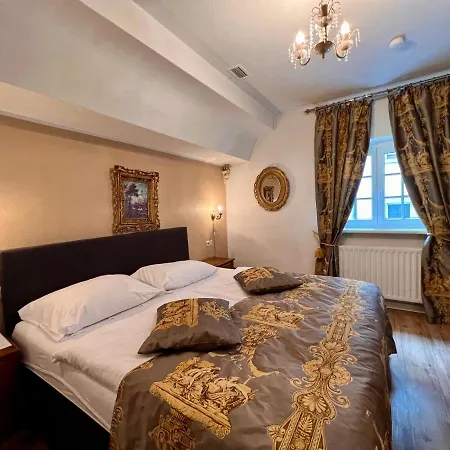 Altstadthotel Hayk Am Rhein Köln