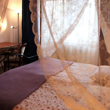 Szálloda Altstadthotel Hayk Am Rhein 3*