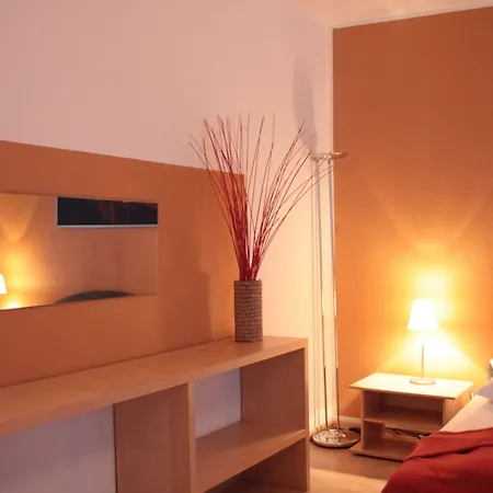 Altstadthotel Hayk Am Rhein Szálloda