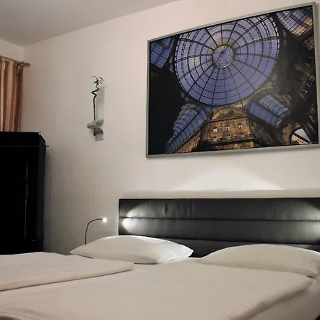 Altstadthotel Hayk Am Rhein Szálloda Köln