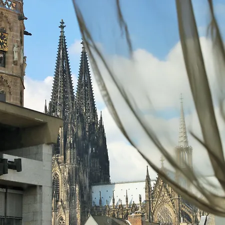 Szálloda Altstadthotel Hayk Am Rhein Köln