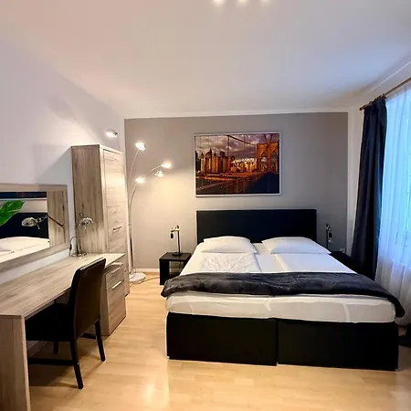 Altstadthotel Hayk Am Rhein Szálloda