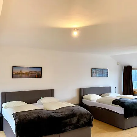 Altstadthotel Hayk Am Rhein 3*