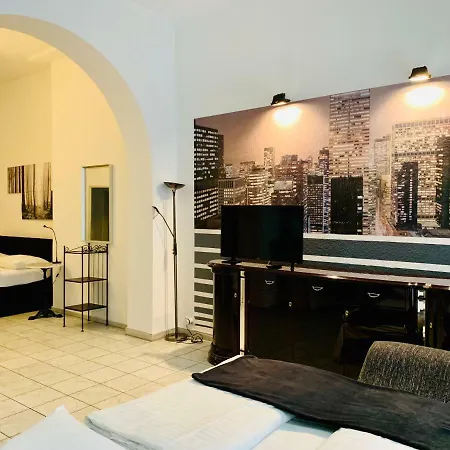 Altstadthotel Hayk Am Rhein 3* Köln