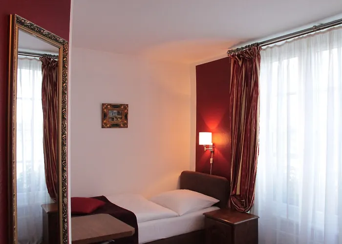 Hotel Altstadthotel Hayk Am Rhein Kolonia