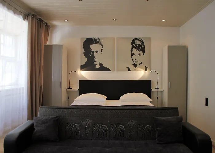 Altstadthotel Hayk Am Rhein 3*