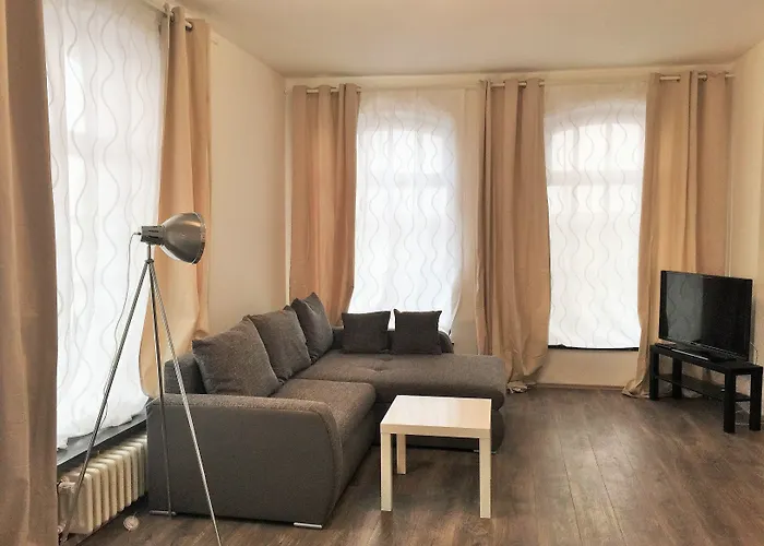 מלון Altstadthotel Hayk Am Rhein 3*