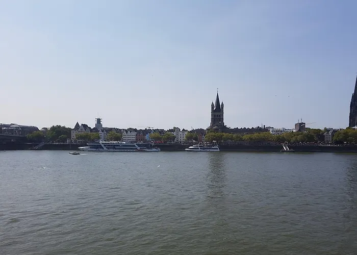 Altstadthotel Hayk Am Rhein Hotel 3*