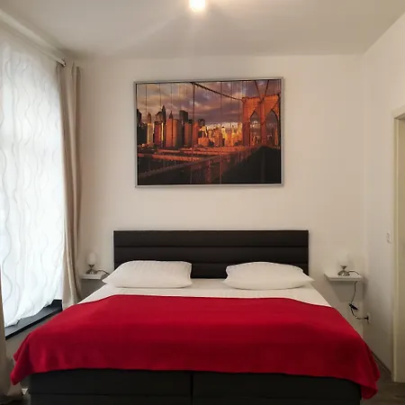 Altstadthotel Hayk Am Rhein Hotel