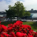 Altstadthotel Hayk Am Rhein Köln