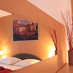 Altstadthotel Hayk Am Rhein Szálloda