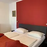Altstadthotel Hayk Am Rhein 3* Köln