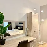 Altstadthotel Hayk Am Rhein Szálloda Köln