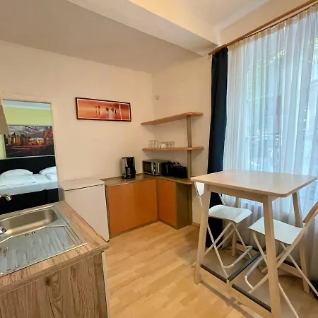 Altstadthotel Hayk Am Rhein Hotell