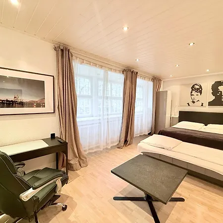 Hotell Altstadthotel Hayk Am Rhein Köln