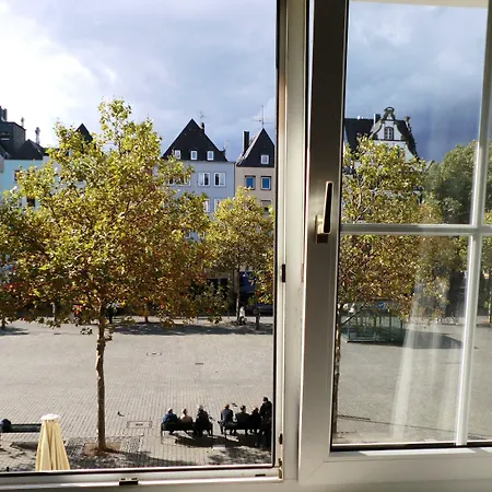 מלון Altstadthotel Hayk Am Rhein 3*