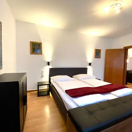 Altstadthotel Hayk Am Rhein Köln