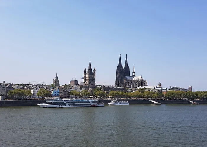 Altstadthotel Hayk Am Rhein 酒店 科隆