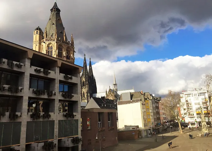 酒店 Altstadthotel Hayk Am Rhein 科隆